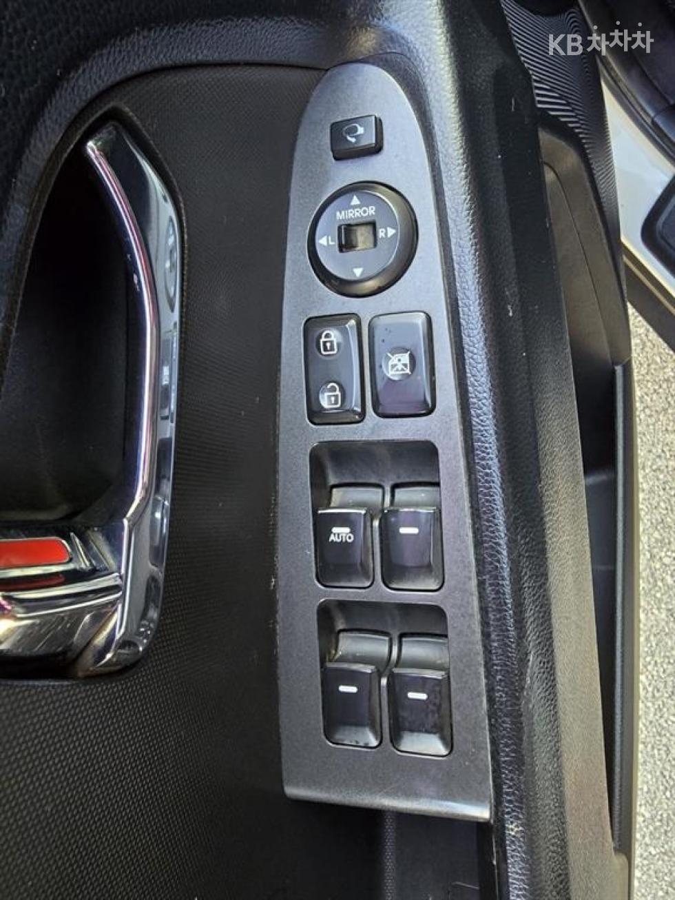 2012 - kia sportage