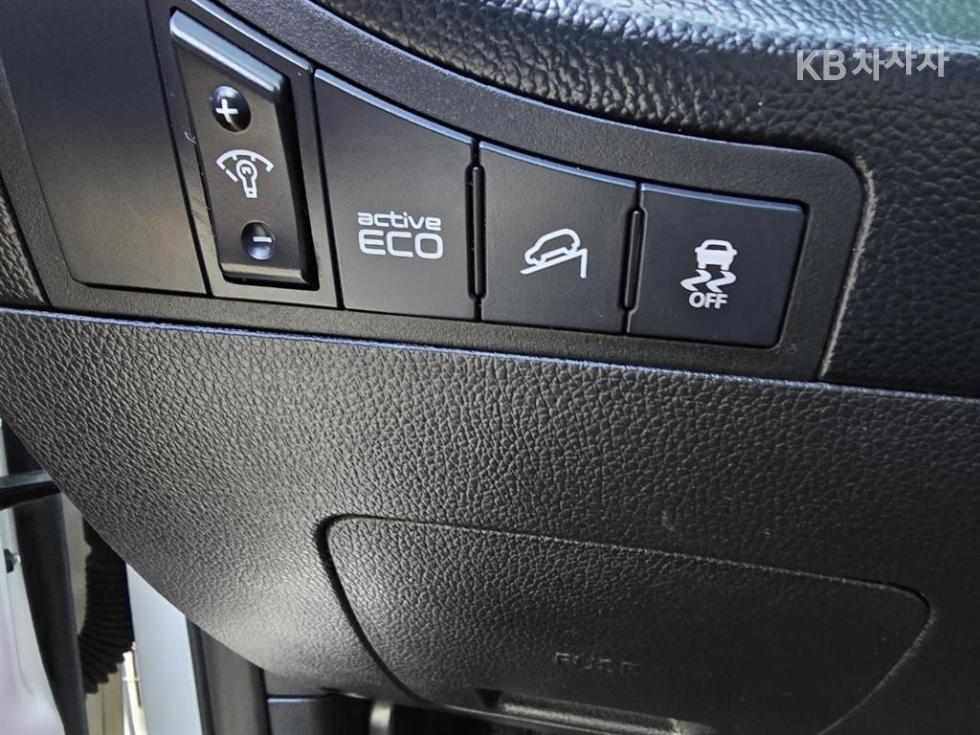 2012 - kia sportage