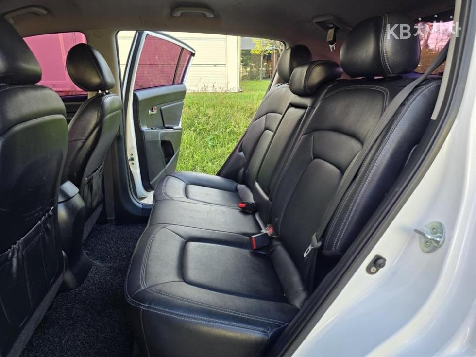 2012 - kia sportage