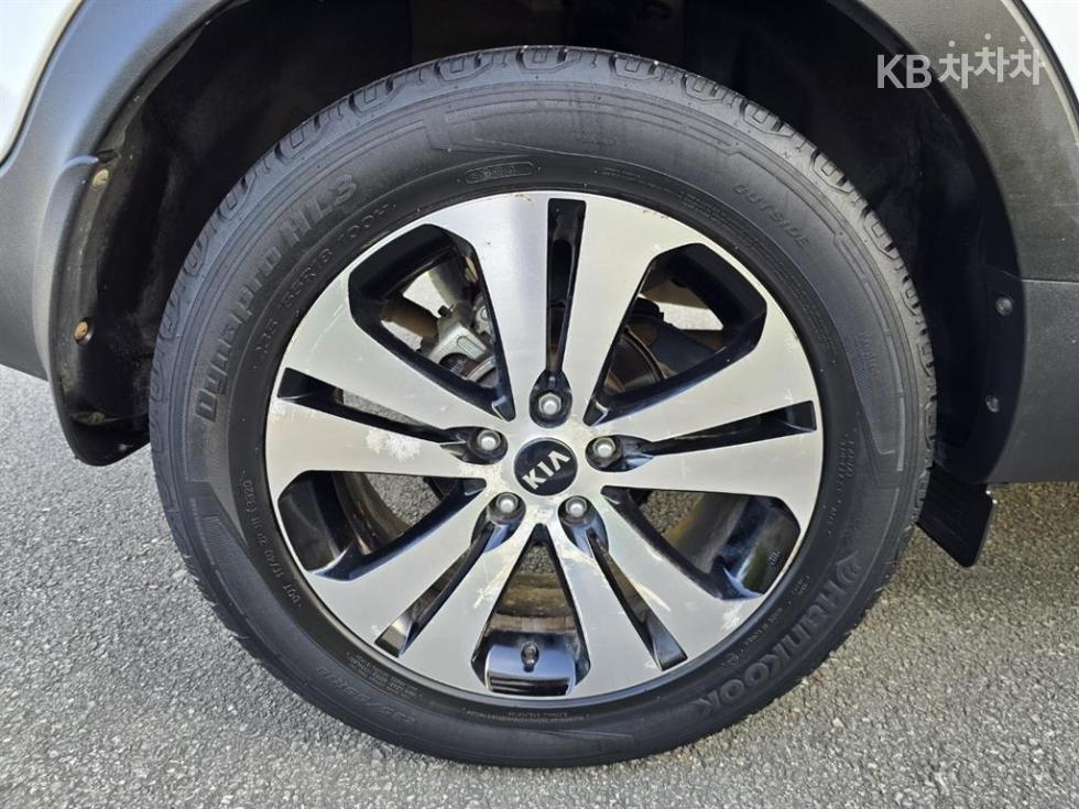 2012 - kia sportage