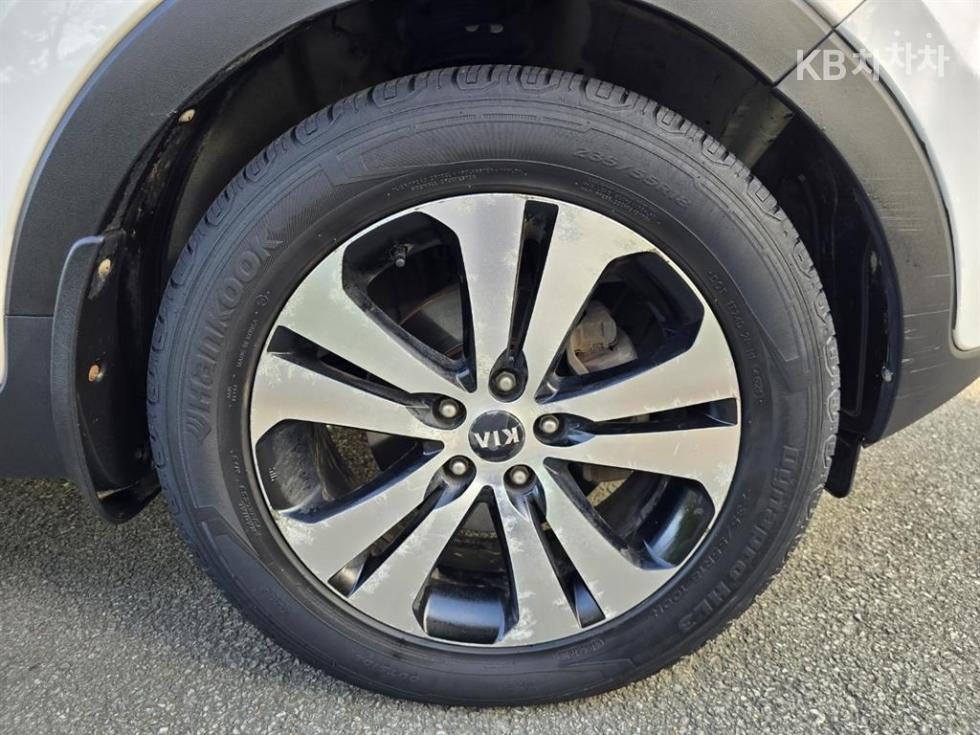 2012 - kia sportage