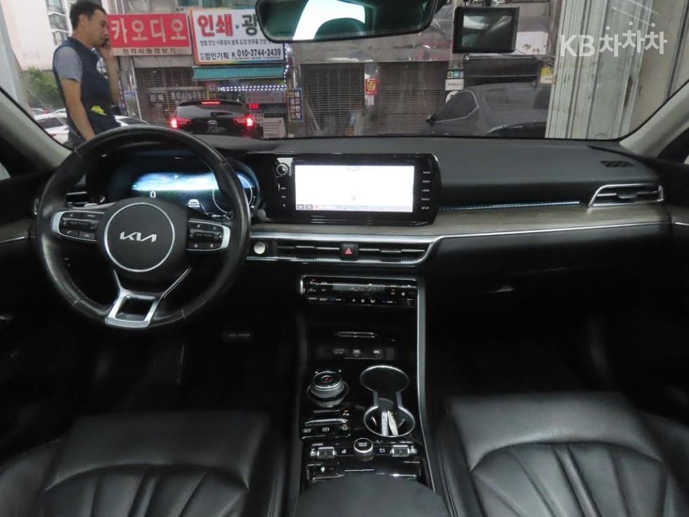 2022 - kia k5