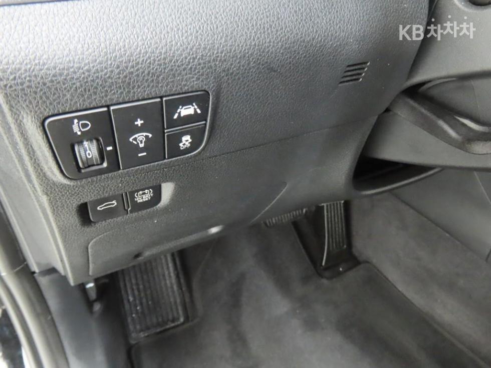 2022 - kia k5