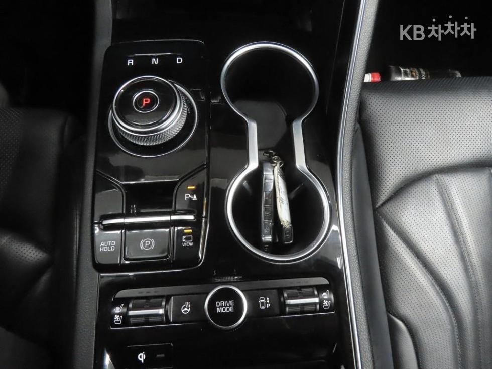 2022 - kia k5
