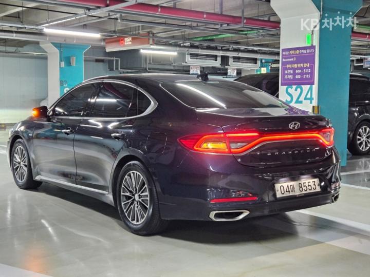 Hyundai Grandeur IG Hybrid Exclusive Special 5