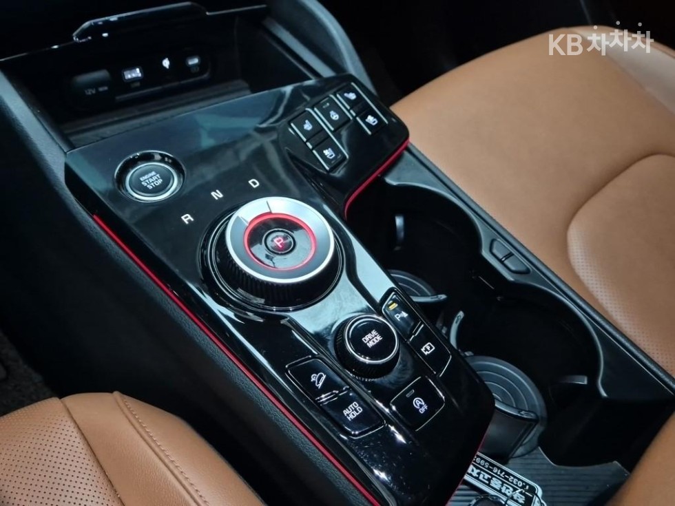 2022 - kia sportage
