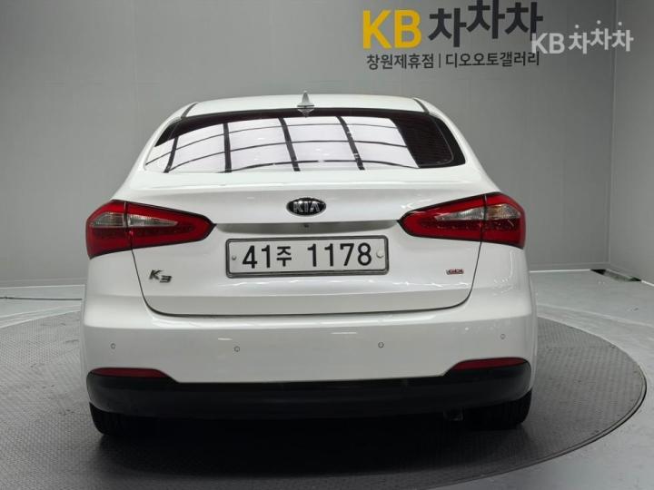 Kia K3 Trendy 6