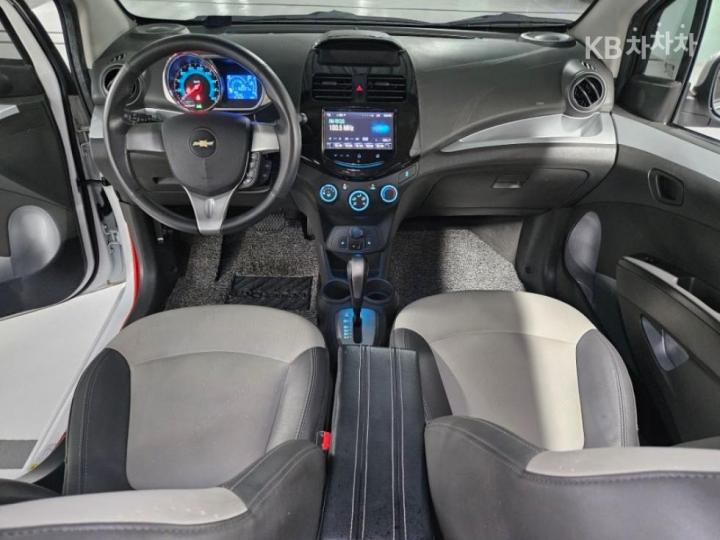 Chevrolet Spark S LT 9