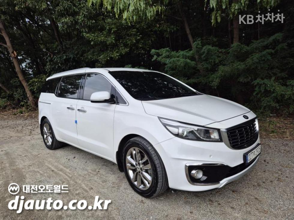 2017 - kia carnival