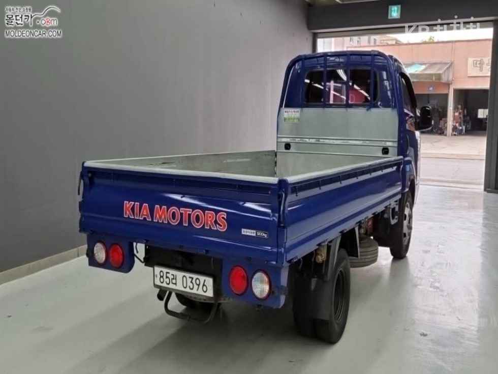 2019 - kia bongo iii