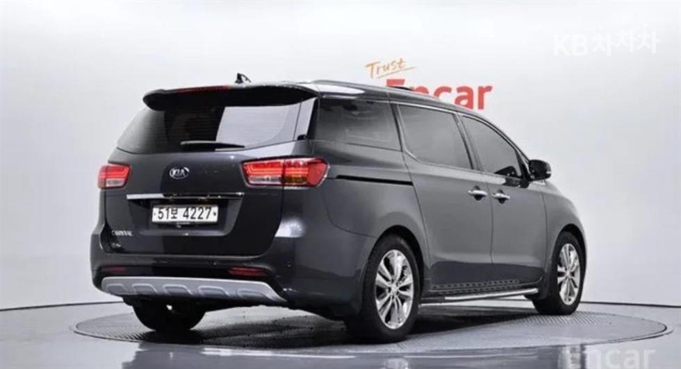 2018 - kia carnival