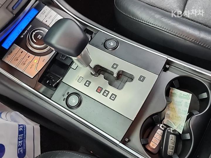 Hyundai Veracruz 4WD 300VX LUXURY 9