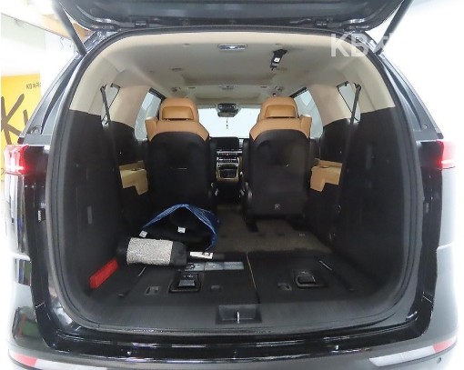 2023 - kia carnival