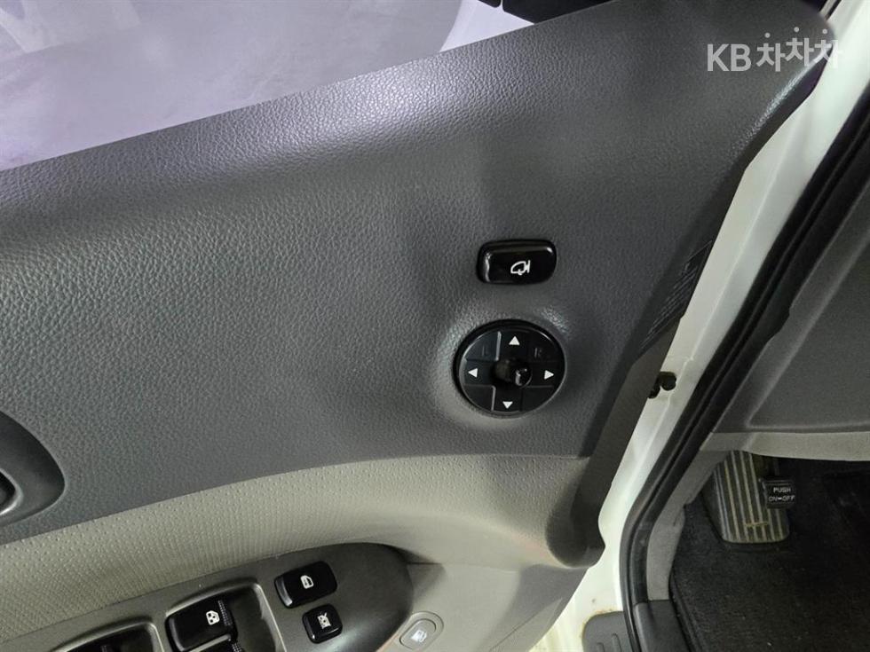 2012 - kia carnival