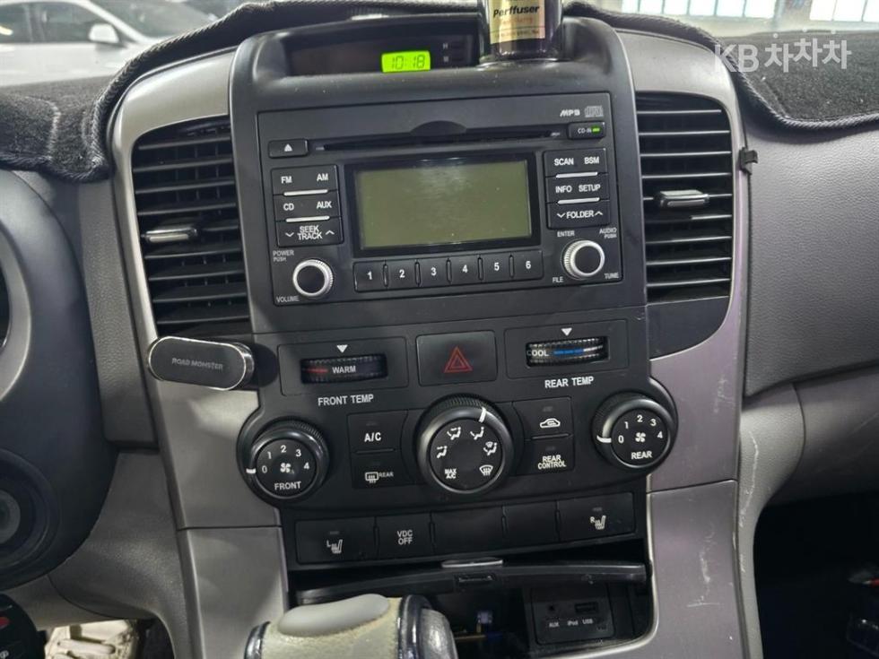 2012 - kia carnival
