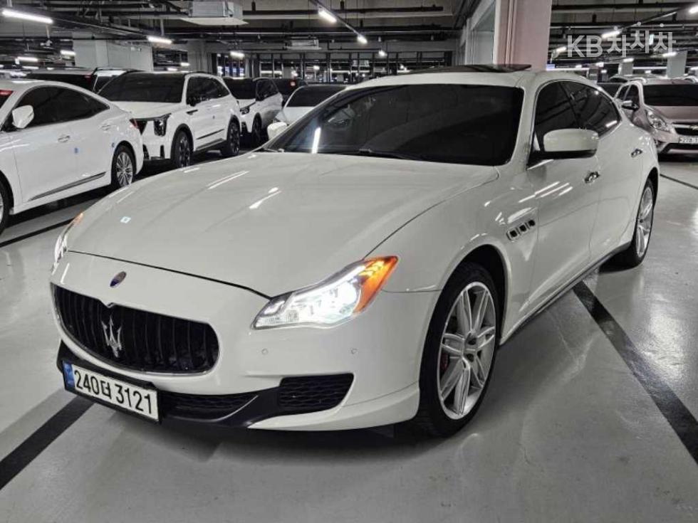 Maserati Quattroporte