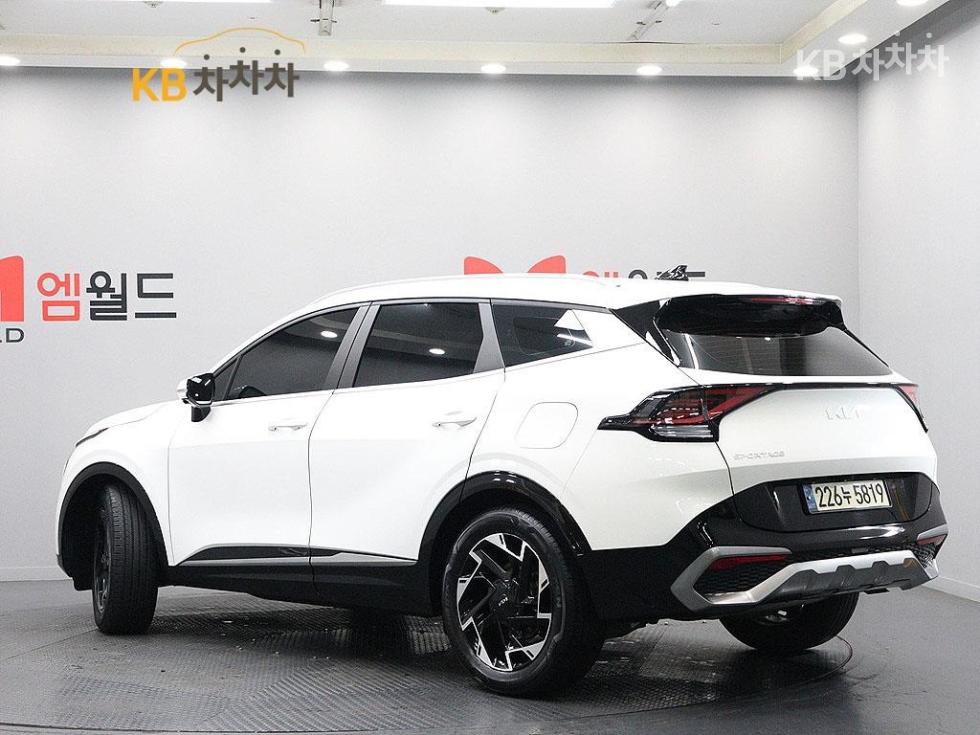 2022 - kia sportage