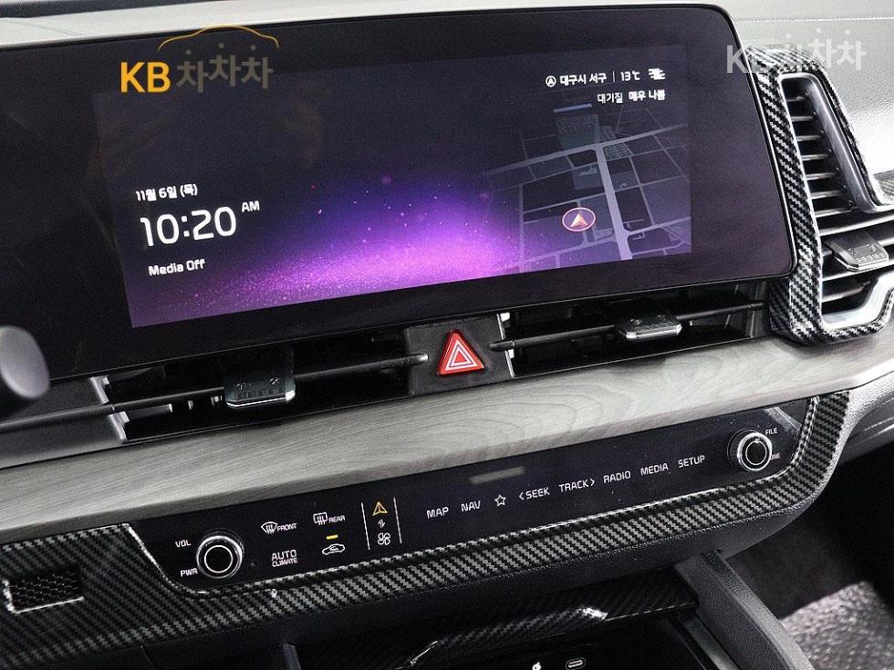 2022 - kia sportage