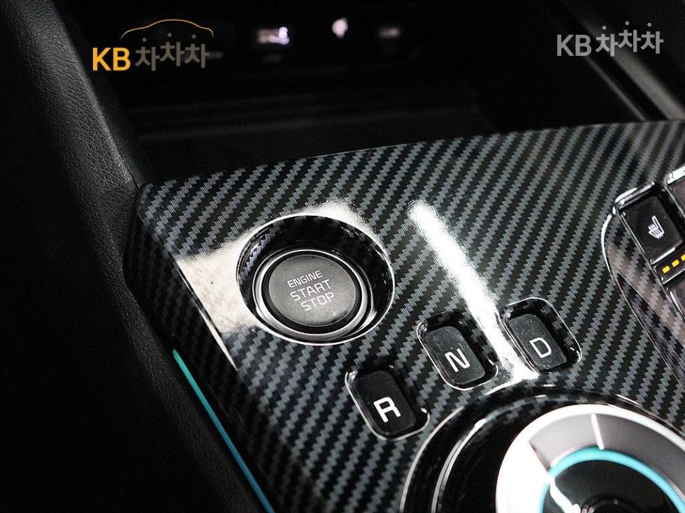 2022 - kia sportage