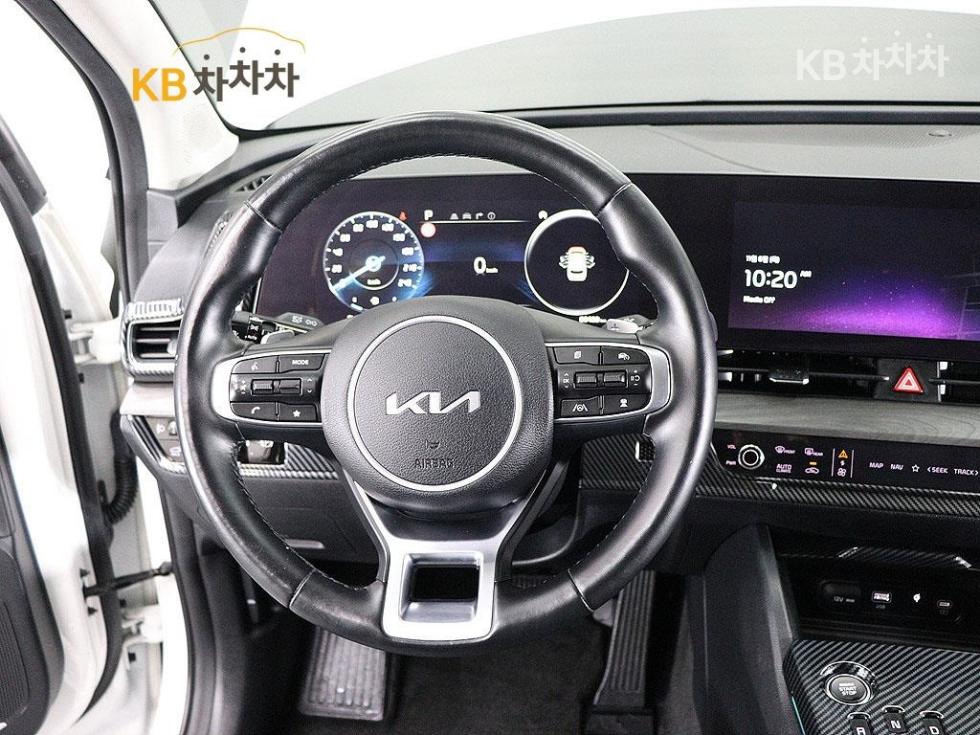 2022 - kia sportage