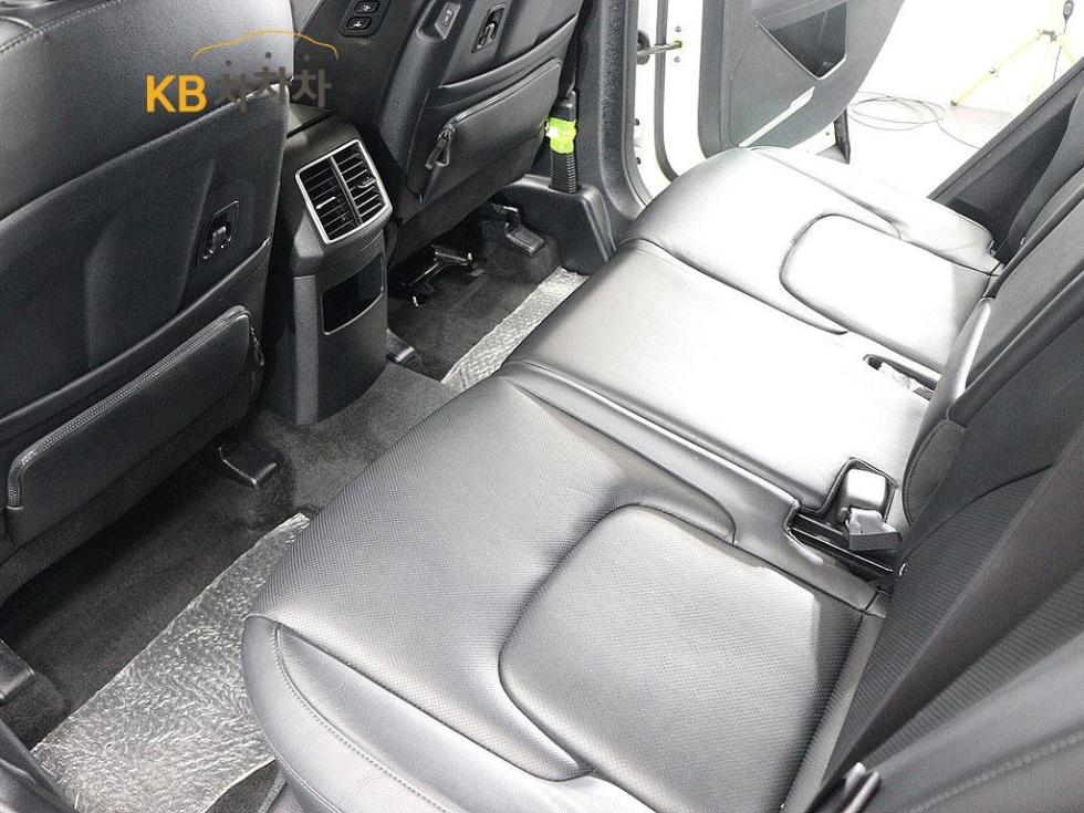 2022 - kia sportage