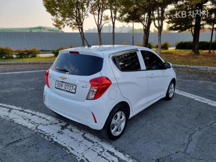 Chevrolet Spark The Next LT Plus 8