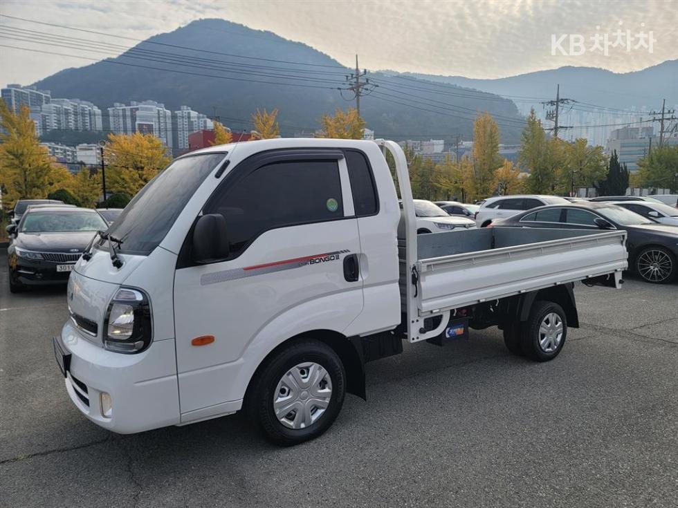 2023 - kia bongo iii