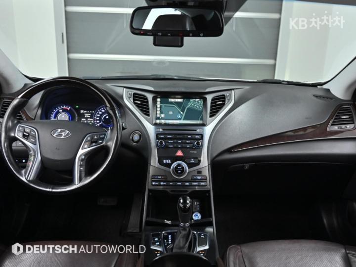 Hyundai Grandeur Hybrid Premium 8