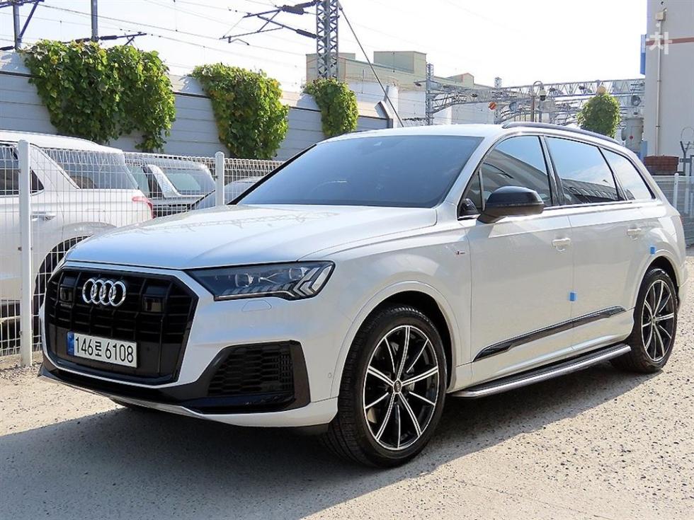 Audi 뉴 Q7 3.0 55 TFSI Quattro Premium - фото 1
