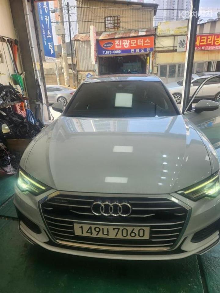 Audi A6 C8 40 TDI Quattro Premium 2