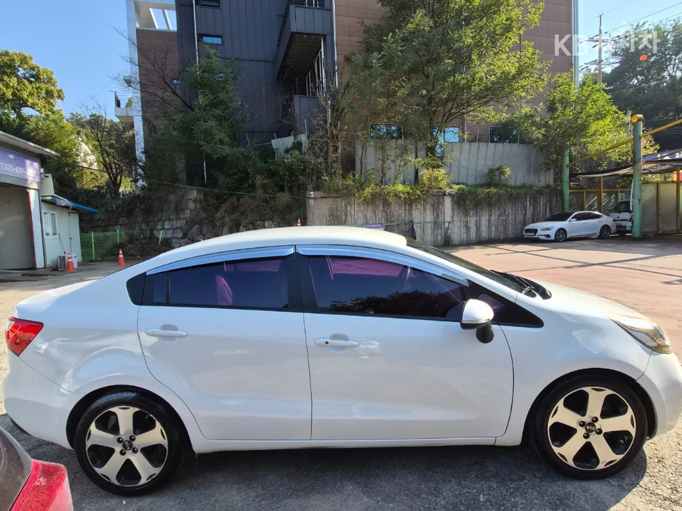 2012 - kia pride