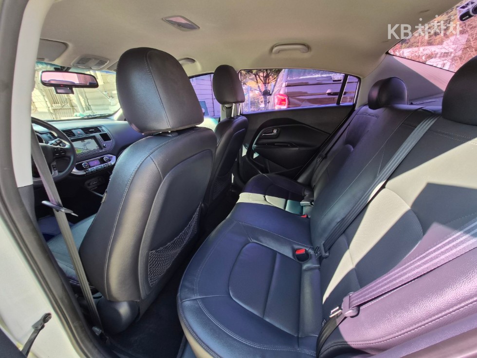 2012 - kia pride