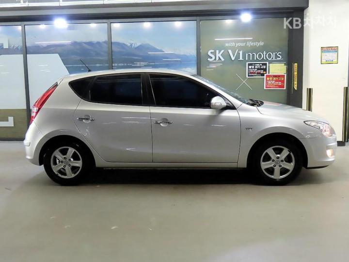 Hyundai i30 1.6 VVT Luxury 4
