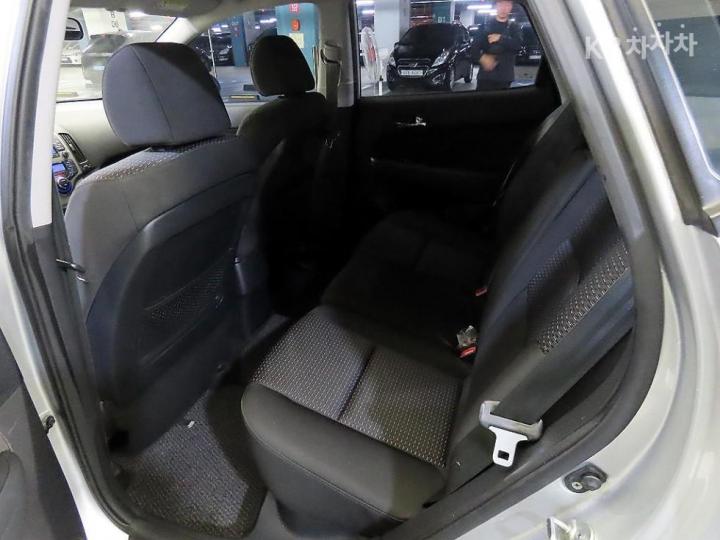 Hyundai i30 1.6 VVT Luxury 8