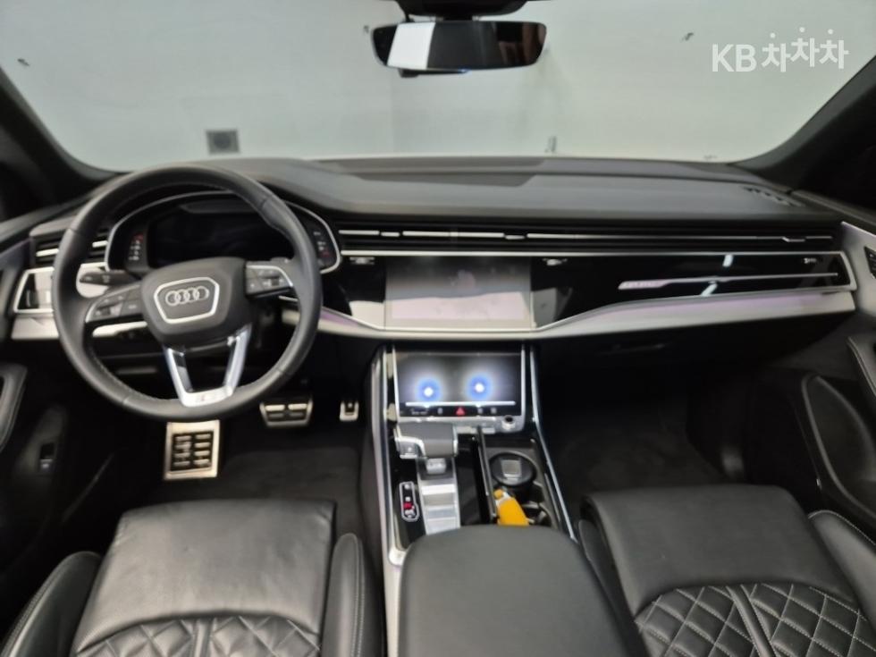 Audi Q8 — miniaturë 7