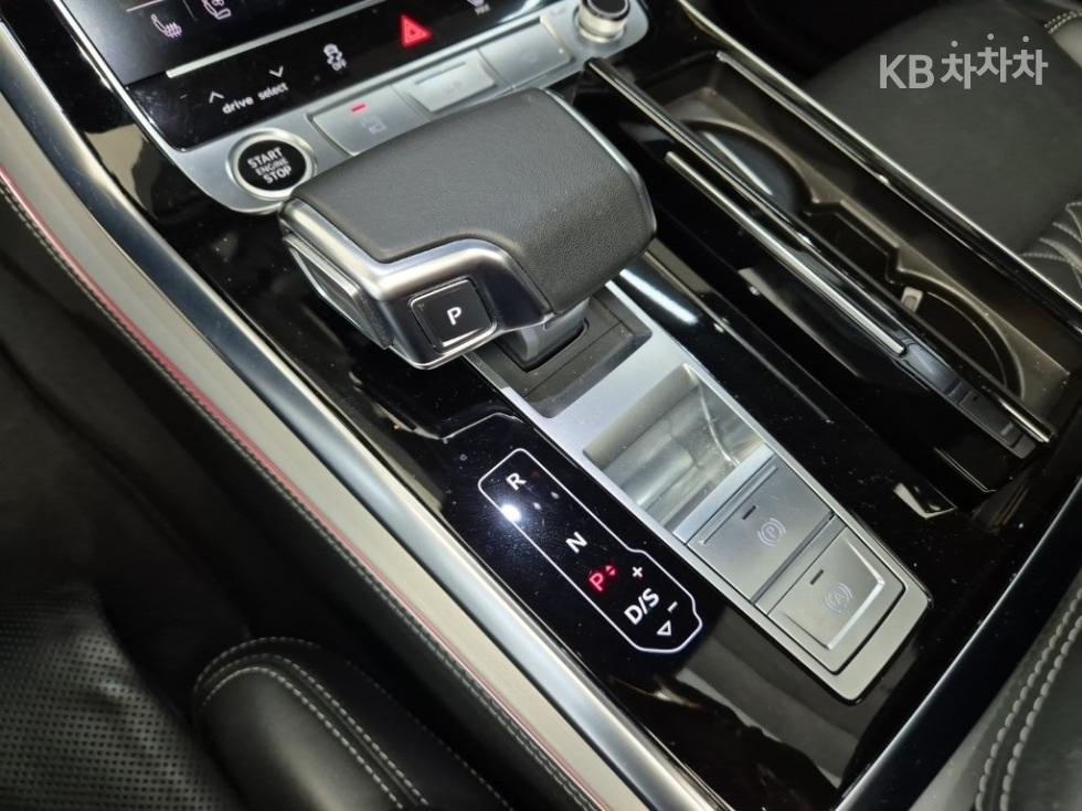 Audi Q8 — miniaturë 8