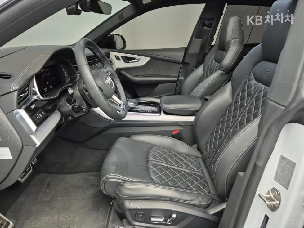 Audi Q8 — miniaturë 11