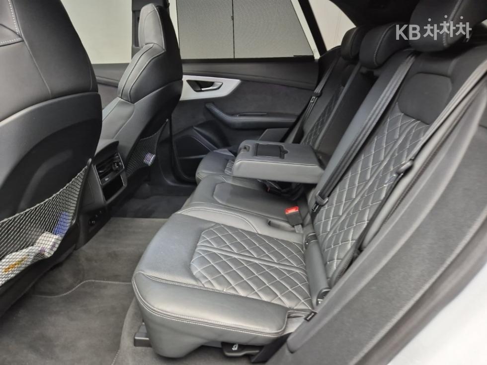 Audi Q8 — miniaturë 12