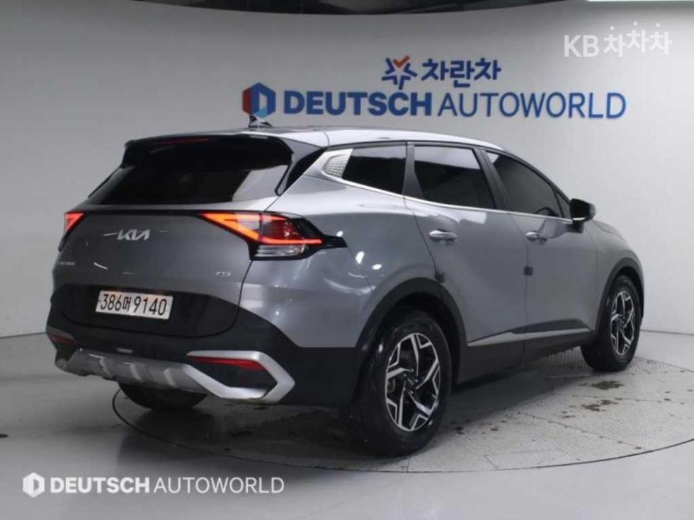 2022 - kia sportage