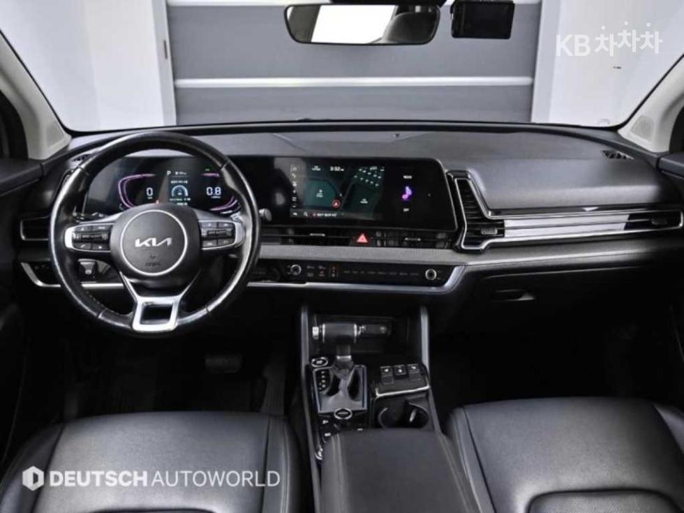 2022 - kia sportage