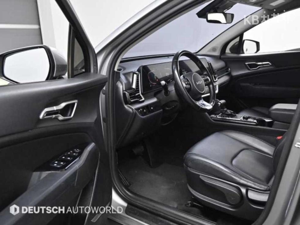 2022 - kia sportage