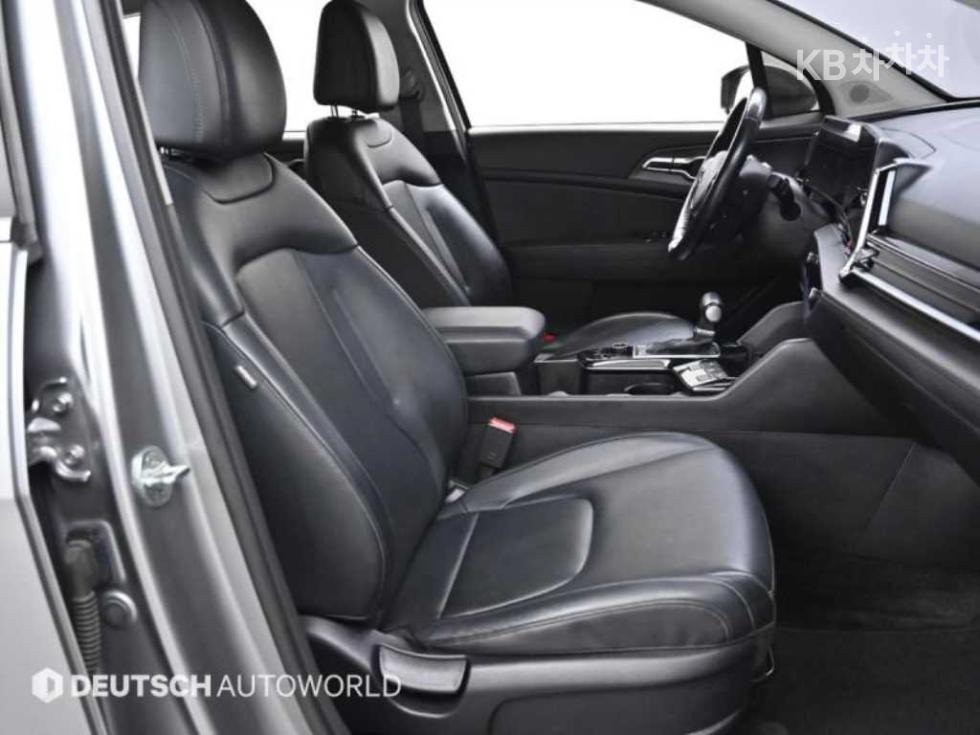 2022 - kia sportage