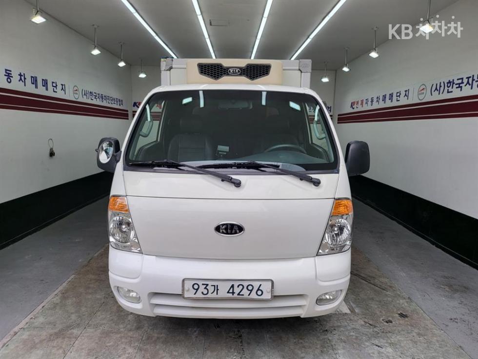 2011 - kia bongo iii