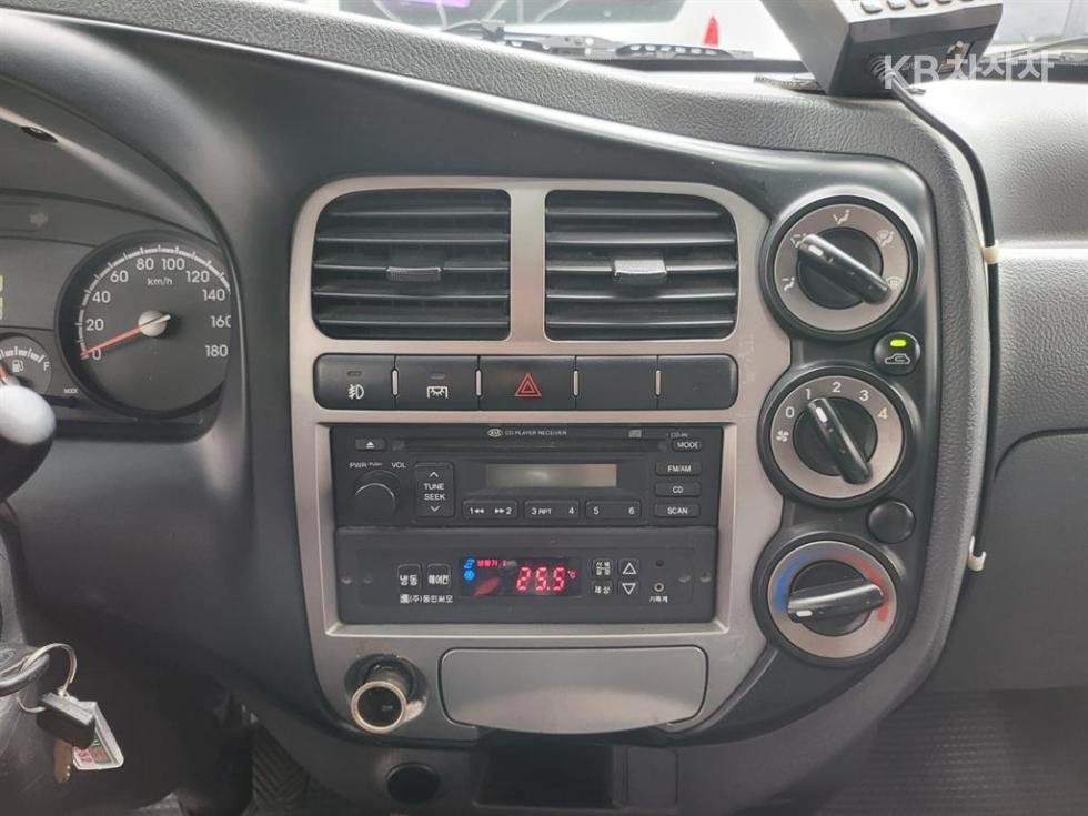 2011 - kia bongo iii