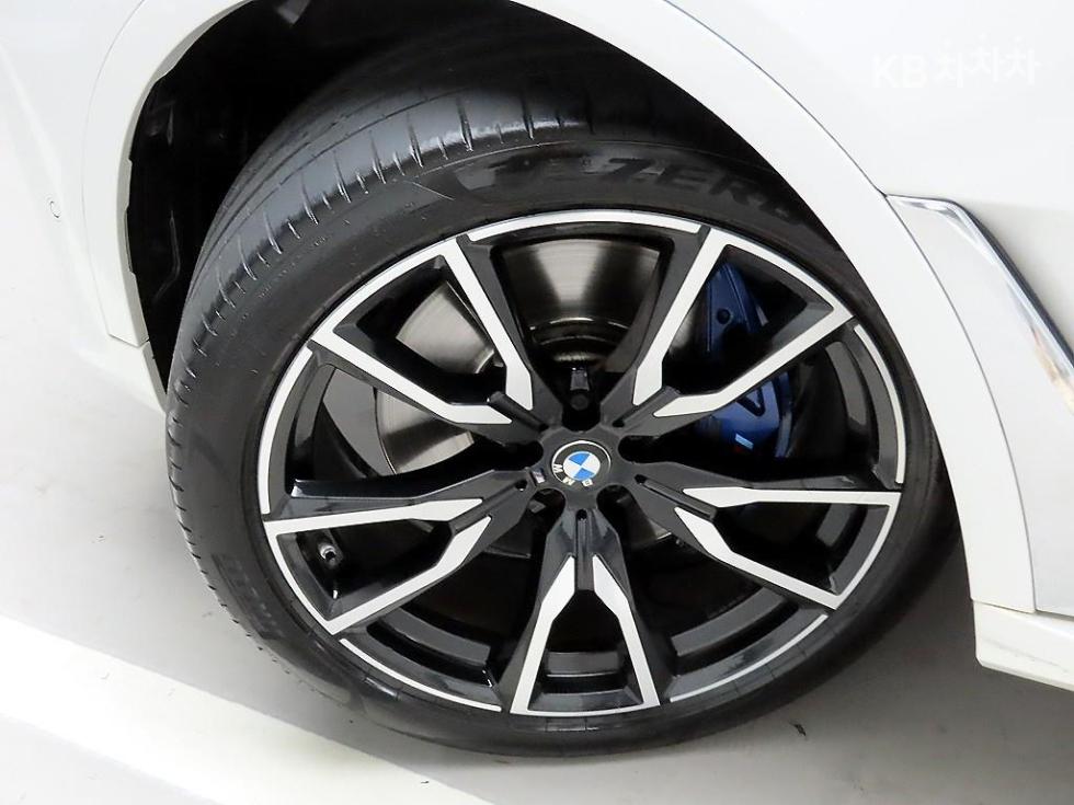 BMW X7 — miniaturë 19