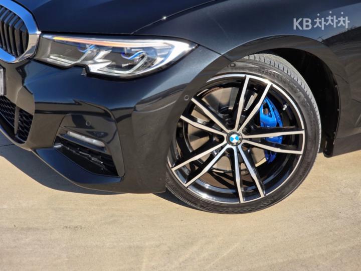 BMW 3 Series G20 320i Touring M Sport 3