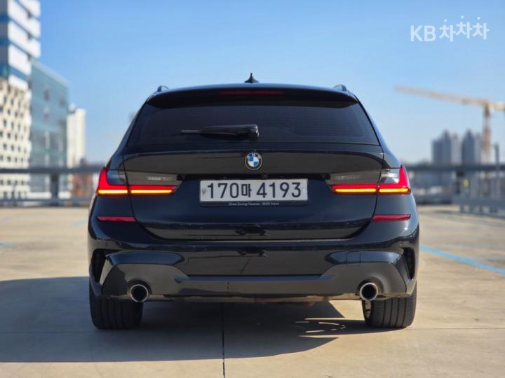 BMW 3 Series G20 320i Touring M Sport 6