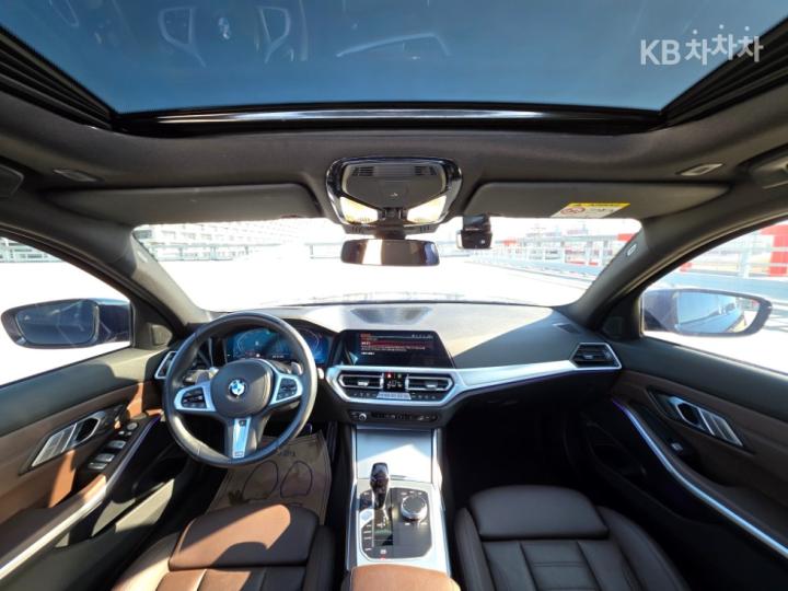 BMW 3 Series G20 320i Touring M Sport 9