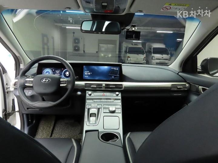 Hyundai Nexo Premium 8