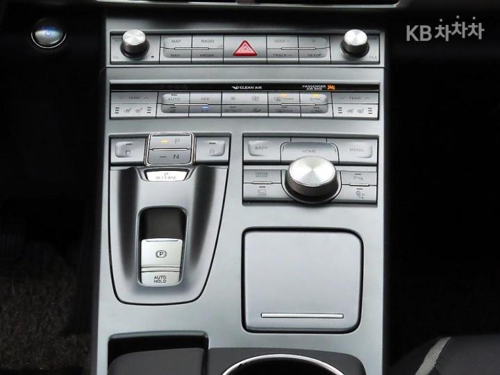 Hyundai Nexo Premium 10